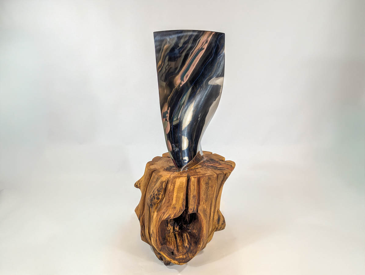 Polished CFM56 - 7B Stage 1 Fan Blade Mounted In Oak - Image 11