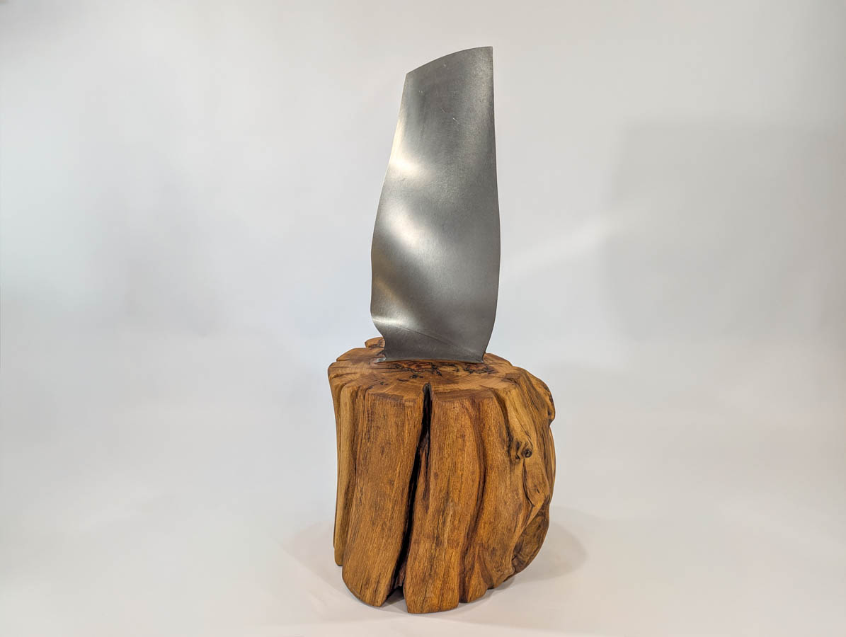 Polished CFM56 - 7B Stage 1 Fan Blade Mounted In Oak - Image 23