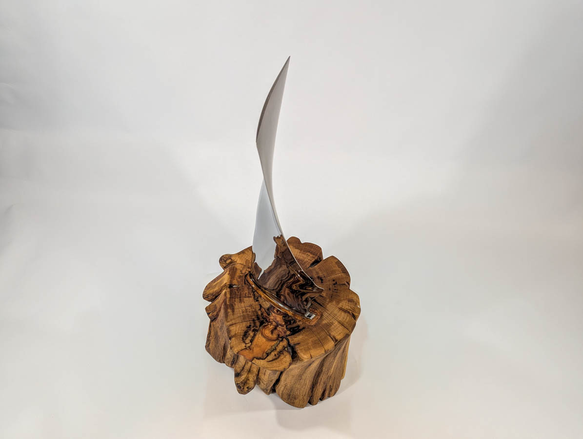 Polished CFM56 - 7B Stage 1 Fan Blade Mounted In Oak - Image 10