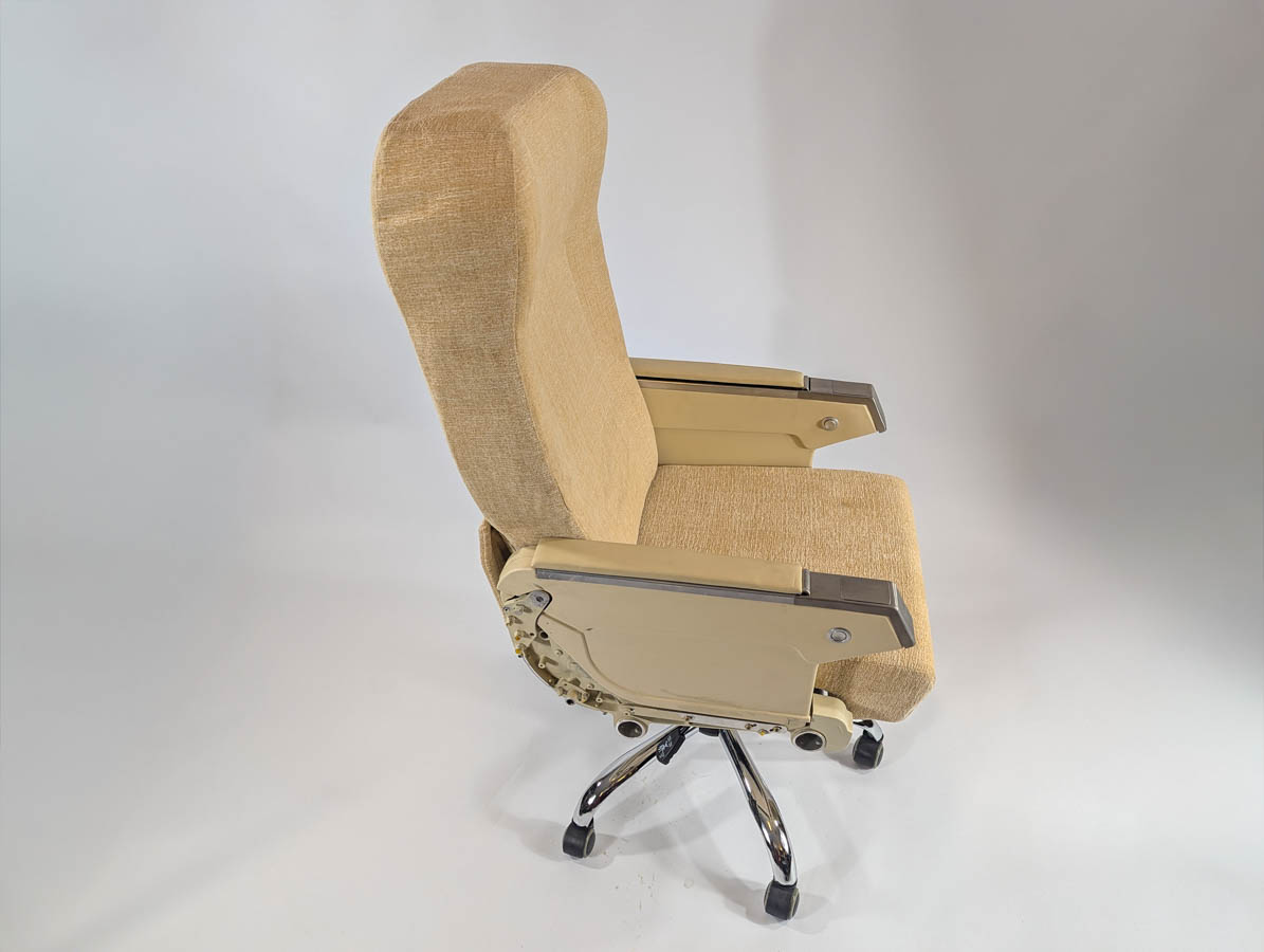 Boeing 727 Beige Office Chair With Fold Out Trays - Image 9